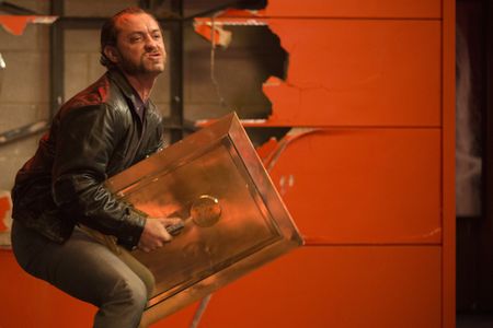 Film Dom Hemingway Jude Law mit Safe
