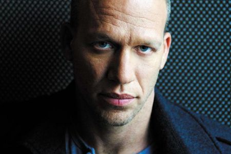 Weltpremiere mit Jazz-Star Avishai Cohen, Jazz-Trio trifft auf Klassik-Formation am Mittwoch, 24. Oktober