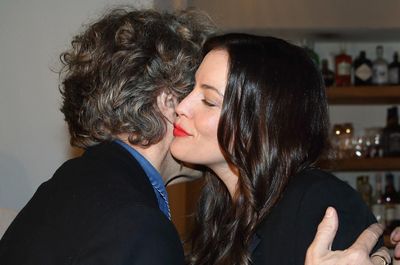 Regisseur Wim Wenders und die US- Schauspielerin Liv Tyler erarbeiteten hierzu gemeinsam das Drehbuch rund um eine sehr persönliche Geschichte eines Kusses