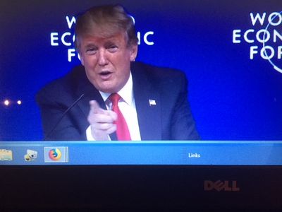 In einen Tweet raeumte die Tagesschau Redaktion der ARD-Sendung offen ein, die Unmutsaeußerungen gegen Donald Trump noch technisch verstaerkt zu haben