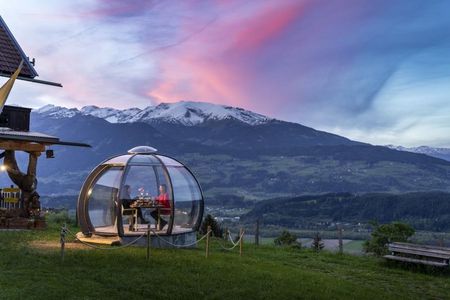 Ein Ort für Genießer: Die Glaskuppel befindet sich am Fuße des Sportbergs Goldeck