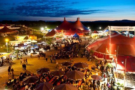 Zeltfestival Freiburg mit diversen Konzerten