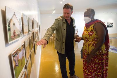 Der Autor und Fotograf Sönke C. Weiss führte persönlich durch seine Ausstellung