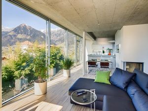 Das ganze Haus eine einzige Fensterfront, die neue Villa Alvarium in Schenna holt die Suedtiroler Sonne nach drinnen Das ganze Haus eine einzige Fensterfront, die neue Villa Alvarium in Schenna holt die Suedtiroler Sonne nach drinnen