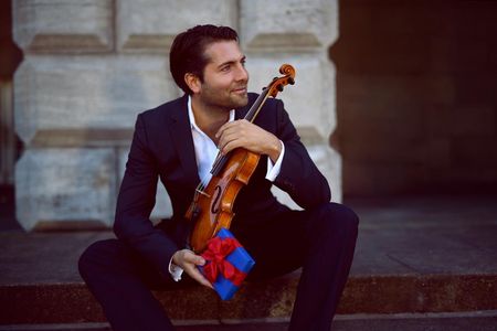 Beswingte Weihnachten mit Baptiste Pawlik