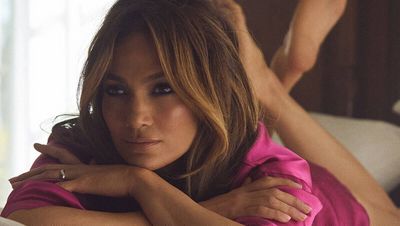Jennifer Lopez in der neuen Frühjahrs-Kampane für Intimissimi