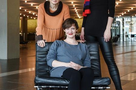 Die Schauspielerinnen Sophie Arbeiter, Maria Munkert und Ragna Pitoll sprechen ueber Themen wie Chancengleichheit und Gleichberechtigung