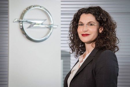Umparken im Kopf Tina Mueller warum nicht eine Frau an der Spitze eines Autokonzerns fragt sich die Redaktion der GFDK