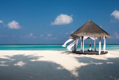 Reisen Malediven Yoga am Strand Reisen Malediven Yoga am Strand