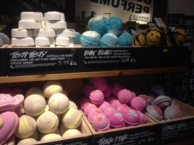 Lush Seifen und Badekugeln
