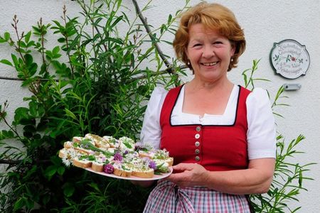 Bluetenpracht Bad Heilbrunn mit Kraeuterzauber