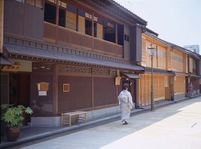Reisen Hokuriko Higashi Chayagai District Reisen Hokuriko Higashi Chayagai District
