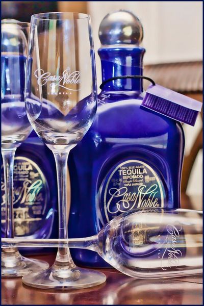 Essen und Trinken Tequila Casa Noble Flasche