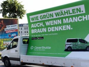 Heimat positioniert Clever Shuttle gegen Rechts