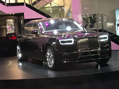 Das Auto bleibt unverzichtbar fuer Pendler, da der Nahverkehr eine  Katastrophe ist