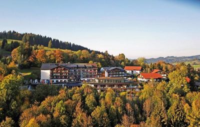 Ein attraktives Programm erwartet die Gaeste des Fuenf-Sterne-Hotels Allgaeu Sonne in Oberstaufen waehrend der Jubilaeumswoche im Herbst