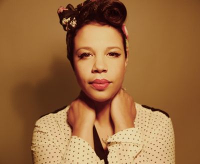 Shayna Steel gibt Konzert im Jazzclub Unterfahrt Muenchen