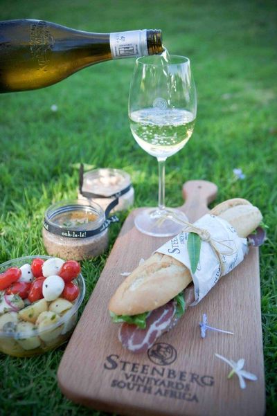 Essen und Trinken Steenberg Picknickkorb