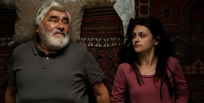 Film Der letzte Mensch Mario Adorf mit Katharina Derr