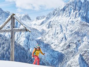 Skitourengeher finden in den Lienzer Dolomiten in Osttirol/Österreich Routen aller Schwierigkeitsgrade für den nachhaltigen Wintersport