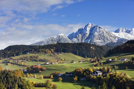Derlei Aussichten sind auf dem Suedtiroler Keschtnweg mehr Regel als Ausnahme