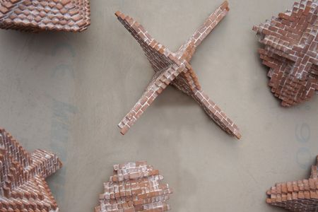 ausstellung  in Berlin: crystal bricks -  Mariel Poppe - eine Reihe architektonischer Gesteinskörper bis zum 26.4.2013