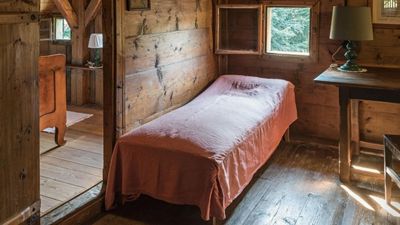 Thomas Bernhard besaß einige Schlafzimmer, obgleich fast nie jemand bei ihm übernachtete