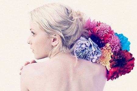 Debuetalbum Vs Head Vs Heart ovn Emma Louise