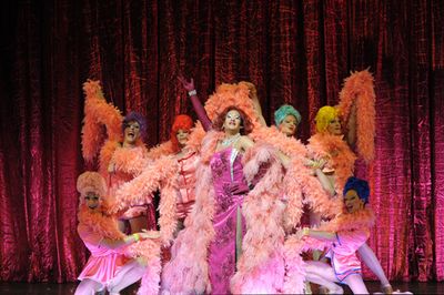 Staasttheater Darmstadt: La cage aux folles  - Das Musical von Jerry Herman, Harvey Fierstein