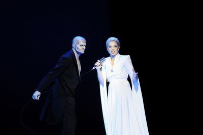 evita ein großes Musical wiesbaden evita ein großes Musical wiesbaden