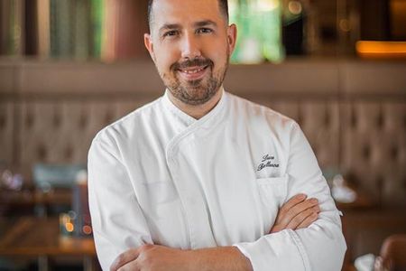 Für den Gault&Millau 2021 die „Entdeckung des Jahres im Tessin“, vom Guide Michelin erstmals mit einem Stern bedacht – Luca Bellanca vom Ristorante Meta ist einer von derzeit acht Sterneköchen im südlichsten Kanton der Schweiz