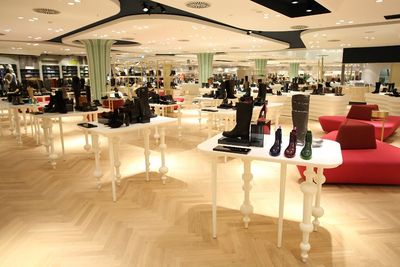 Blick in die neue Shoppingwelt von Breuninger in Duesseldorf.