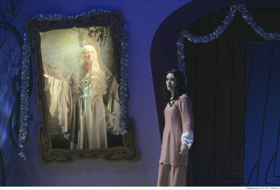 Die Schoene und das Biest theater Die Schoene und das Biest theater