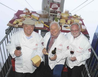 Heinz Winkler, Eckart Witzigmann und Hans-Peter Wodarz freuen sich auf das  4. Kulinarik und Kunst-Festival in St. Anton am Arlberg
