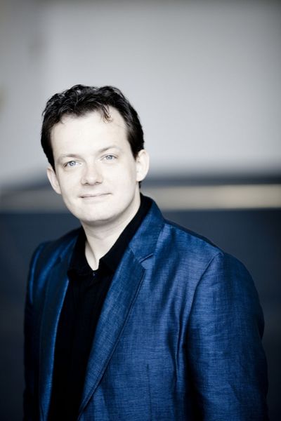 Andris Nelsons spielt in der Laeiszhalle Hamburg