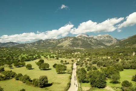 Mallorcas Nordosten laesst sich bestens per Rad erkunden. Das Grupotel Los Príncipes & Spa und das Grupotel Gran Vista bieten eigene Radsportstationen