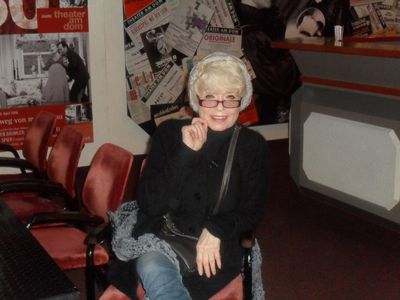 Ingrid Steeger freut sich schon auf ihr Buch, und find es wunderbar