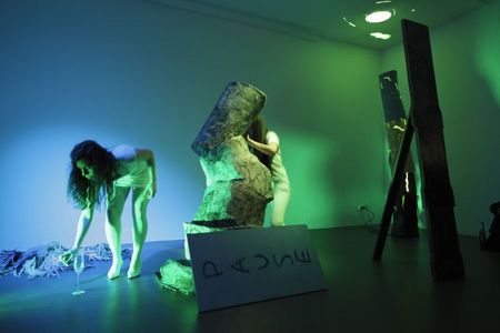 The only performances that make it all the way ausstellung im kuenstlerhaus graz