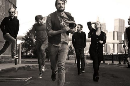 Alcoholic Faith Mission geben Konzert im Posthof Linz