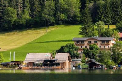 Weissenseerhof Blick vom See aus