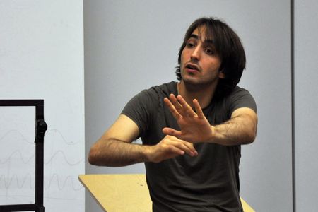 Yoel Gamzou, der israelisch-amerikanische Dirigent.