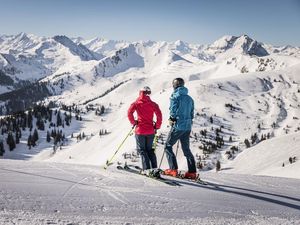 Beinahe endloses Skivergnügen: In der neu zusammengeschlossenen KitzSkiWelt Beinahe endloses Skivergnügen: In der neu zusammengeschlossenen KitzSkiWelt