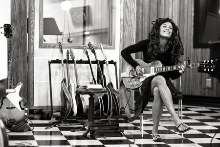 Konzert: Valerie June, die Verbindung von Soul und Gospel - Mit Album „Pushin’ Against A Stone“ erstmals in Deutschland