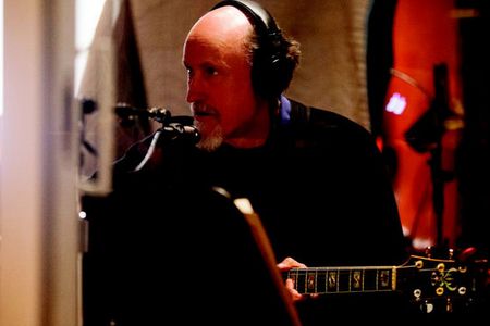 John Scofield versteht es mittlerweile, absolut ohrwurmverdaechtige und zum Tanzen animierende Songs zu schreiben