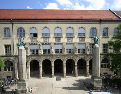 An der Ludwig-Maximilians Universitaet Muenchen haben die meisten Dax Vorstaende studiert