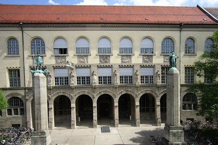 An der Ludwig-Maximilians Universitaet Muenchen haben die meisten Dax Vorstaende studiert