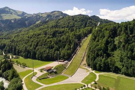 50.000 € mit einem Schlag – das ist bei der ersten Vierplaetzetournee nahe des Hotels Allgaeu Sonne in Oberstaufen moeglich