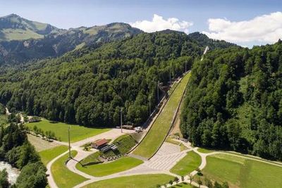 50.000 € mit einem Schlag – das ist bei der ersten Vierplaetzetournee nahe des Hotels Allgaeu Sonne in Oberstaufen moeglich