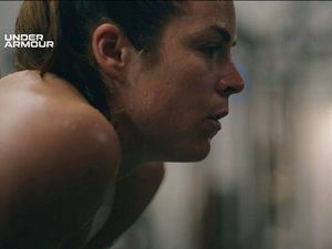 Im neuen Under-Armour Spot fließt viel Schweiss