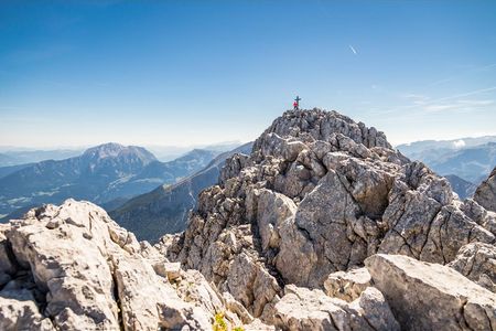 Der Hochkalter in den Berchtesgadener Alpen ist mit 2.607 Metern einer der hoechsten Berge Deutschlands